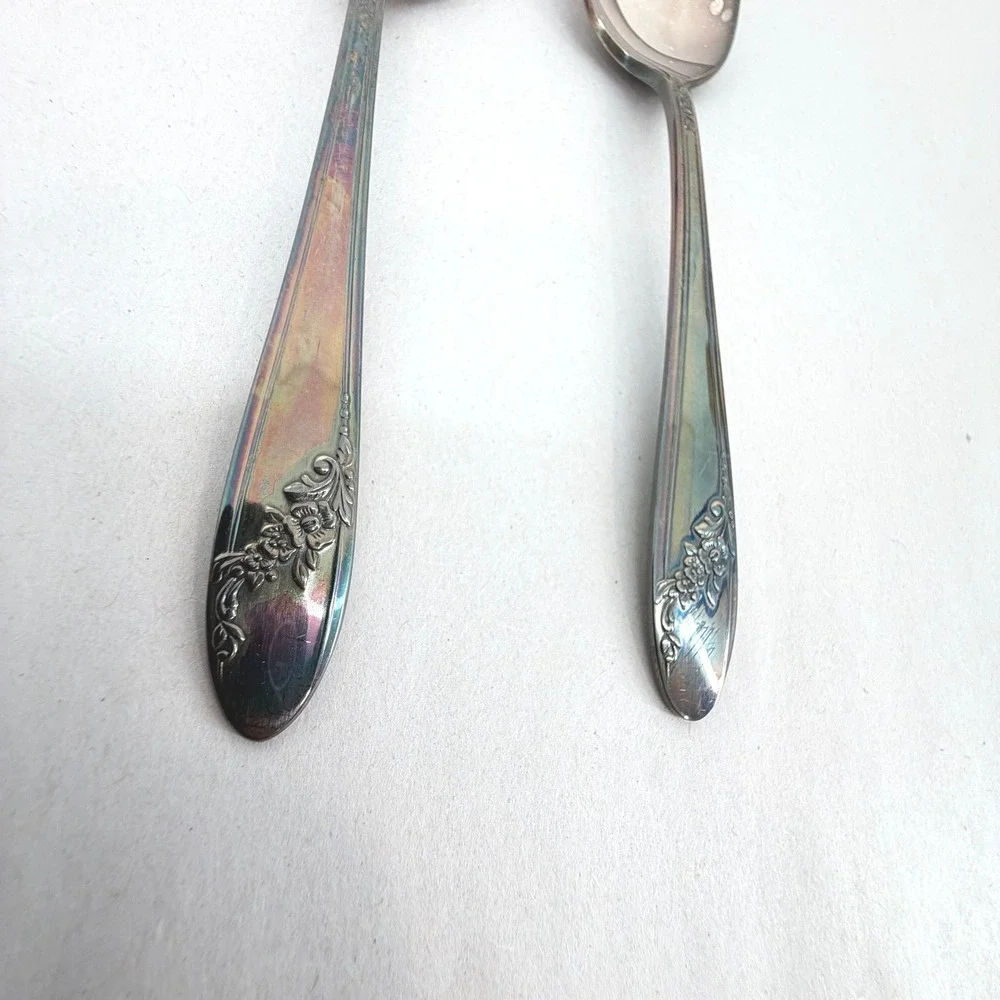 Oneida Community Tudor Plate Queen Bess II Silverplate Teaspoon Set of 2 Vintage